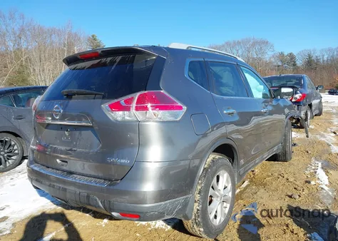 2015 Nissan Rogue Sv z USA, uszkodzony, nr VIN 5N1AT2MV1FC920736